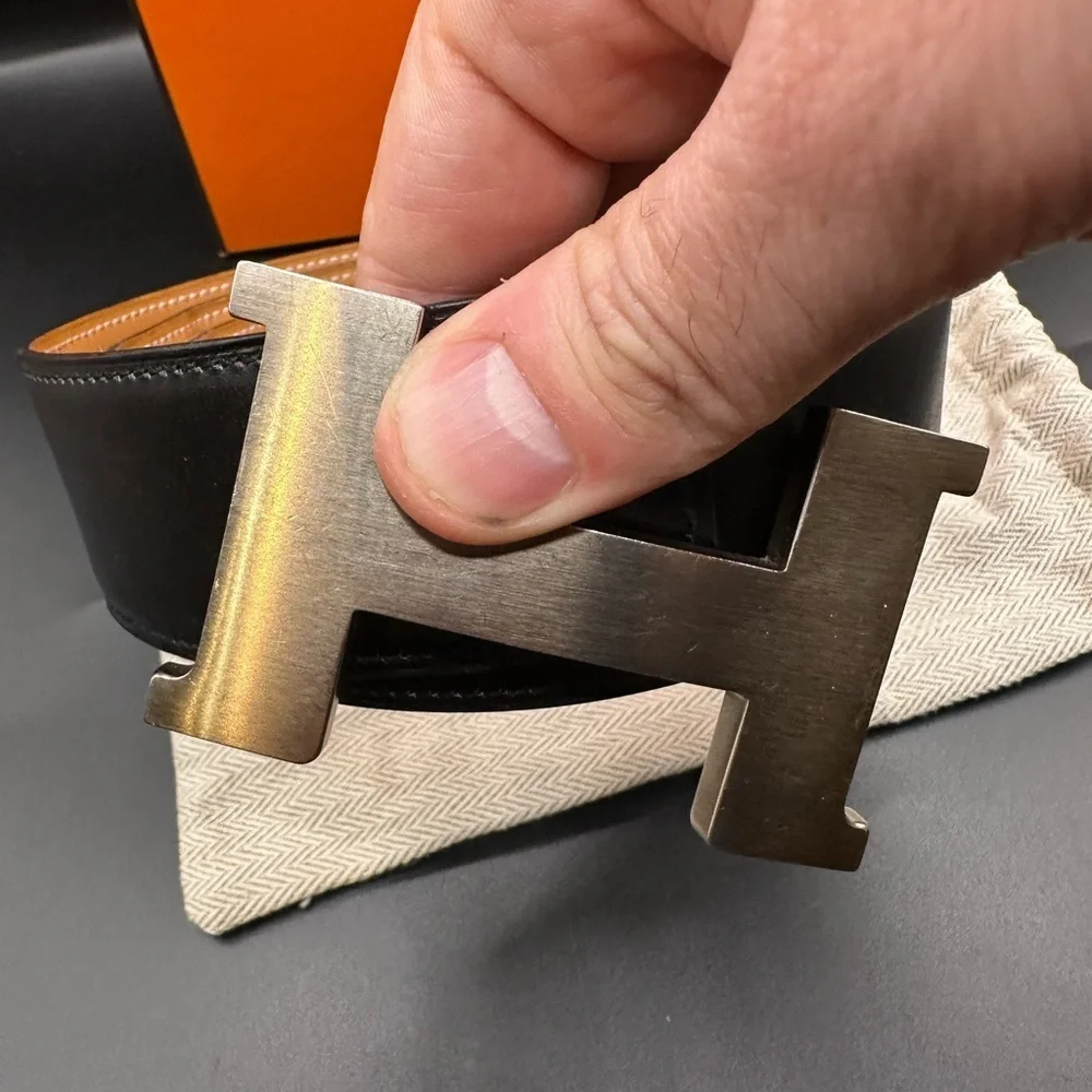Hermes Signature Reversible Belt Black/Natural Full Presentation